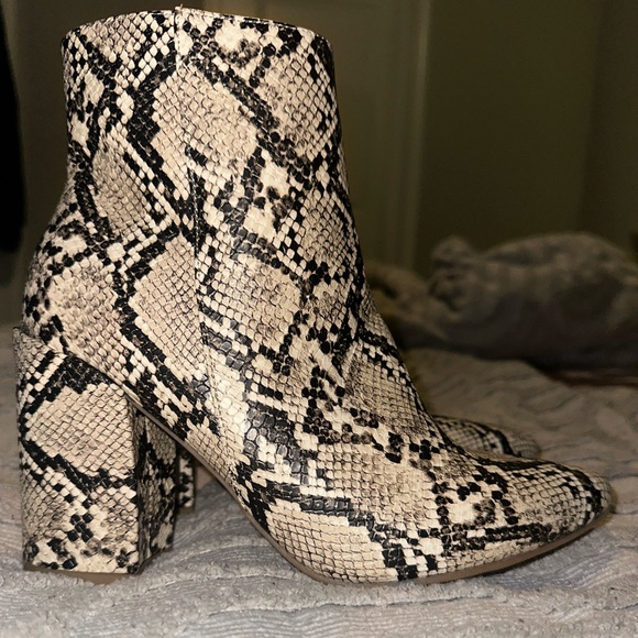 Sugar Shoes - Sugar Cream and Black Heeled Boots with Snakeskin Pattern